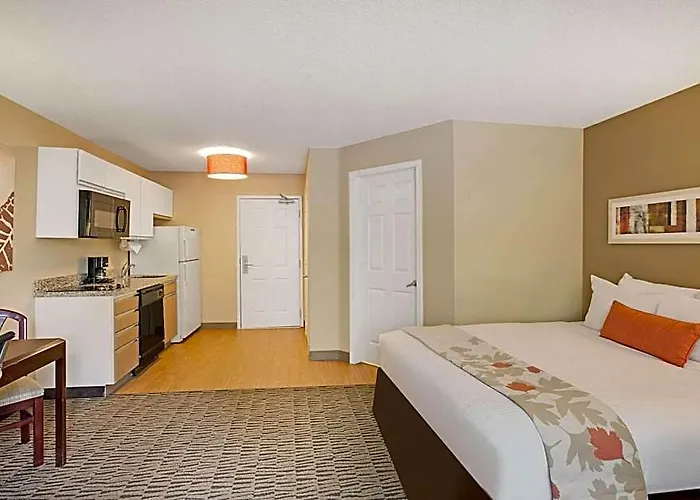 Mainstay Chicago 3*
